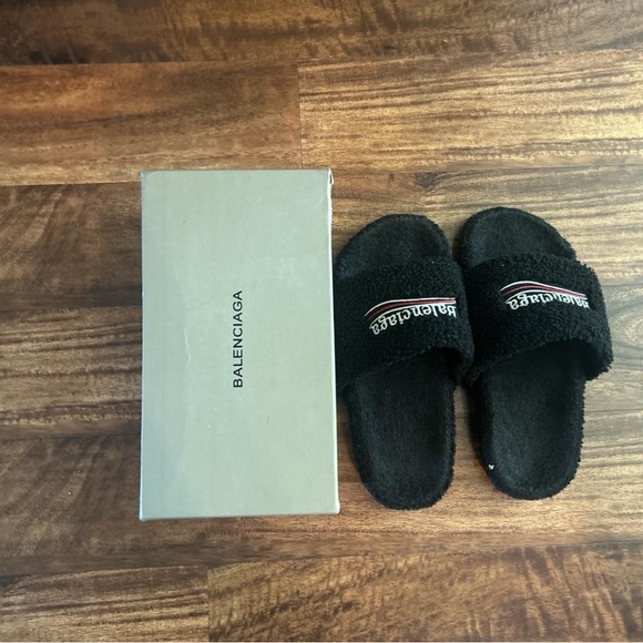 Balenciaga Men's Black Slides - Picture 1 of 4